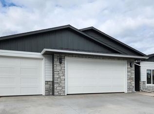 5104 E 65th St, Sioux Falls, SD 57108