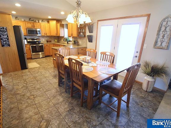5th image of 9423 Benziger Dr