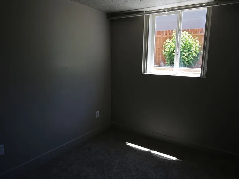 1375 S. 900 E. — Photo 7