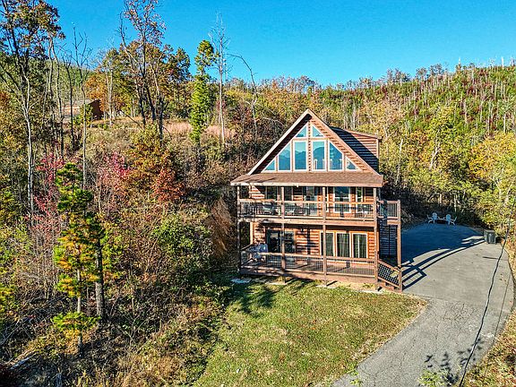 4th image of 1116 Pine Top Ln