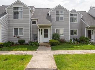 12 April Gardens Rd UNIT B, Seymour, CT 06483