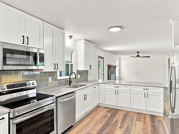5th image of 401 Wemberly Ln