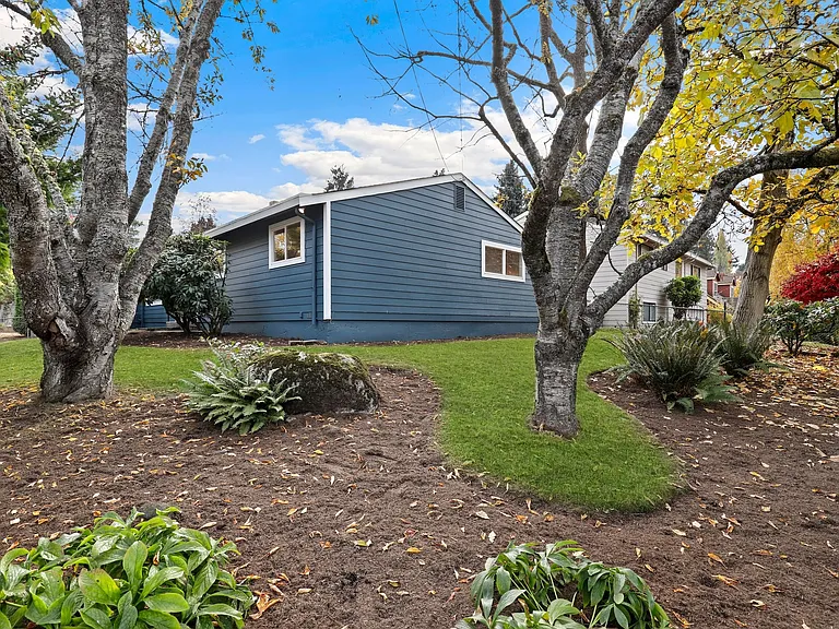 3601 NE 145th St — Photo 4