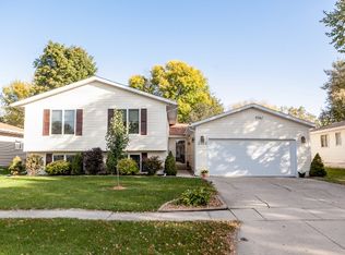 3410 26th Ave, Marion, IA 52302