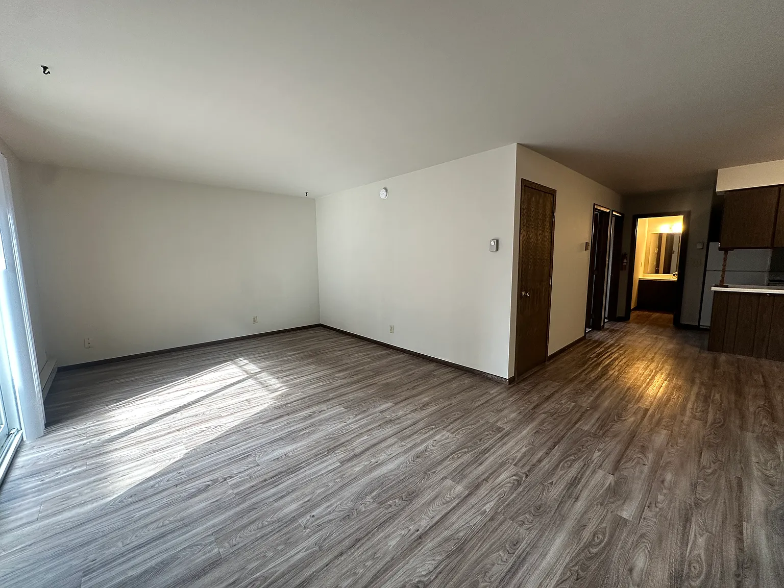 2 bed, 755 sqft, $875 — Photo 4