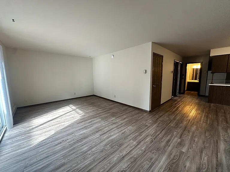 2703 Thomas Dr #16 — Photo 4