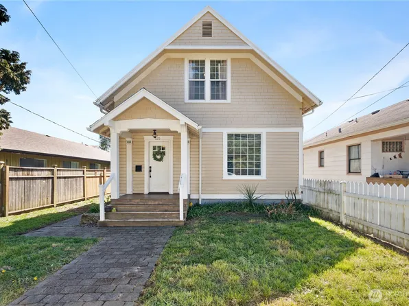 626 Eklund Avenue, Hoquiam, WA 98550