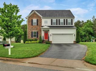 8719 Branchs Woods Ln, North Chesterfield, VA 23237