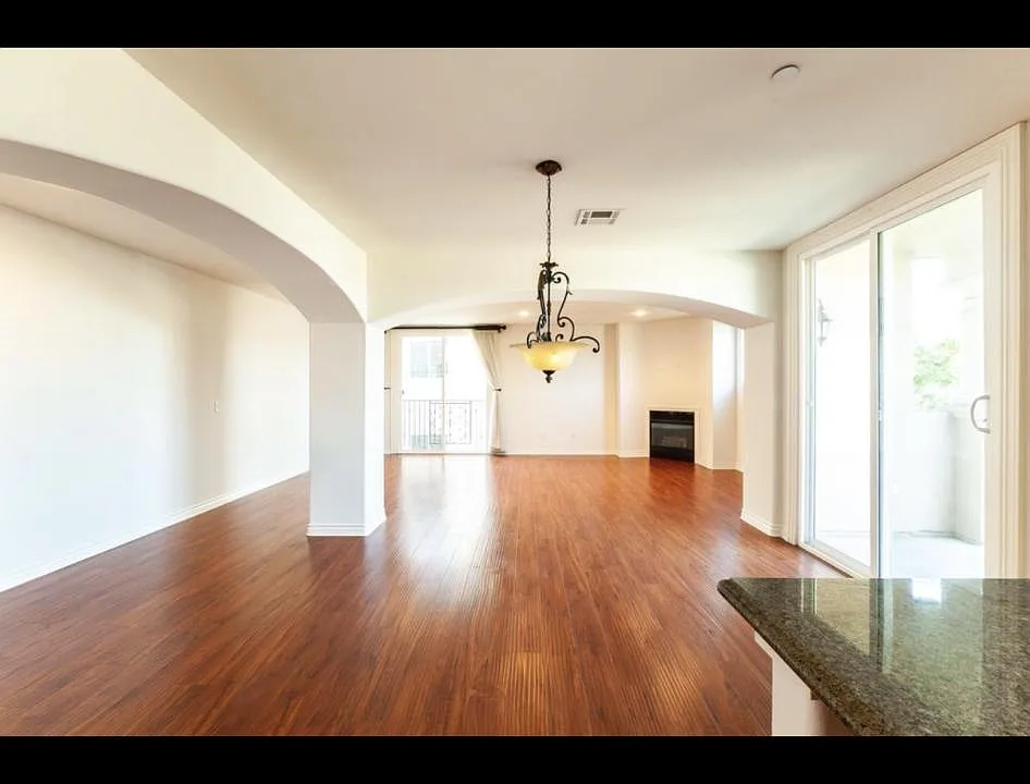 5305 Bellingham Ave #301
