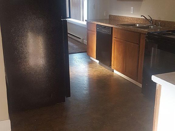 5th image of 1303 E Broad Ave