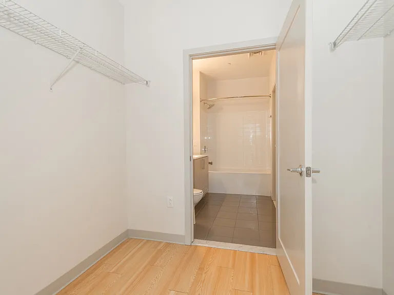 West Square Apartments — Photo 181