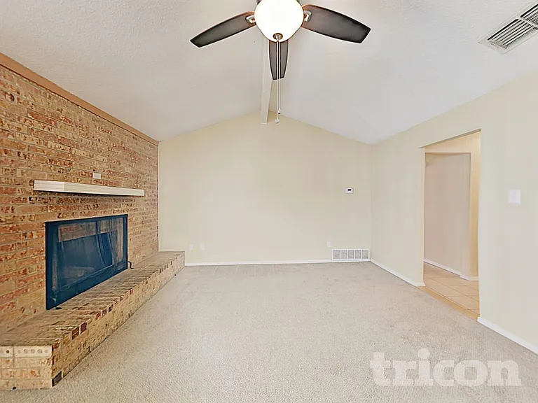 6321 Macarthur Dr — Photo 4