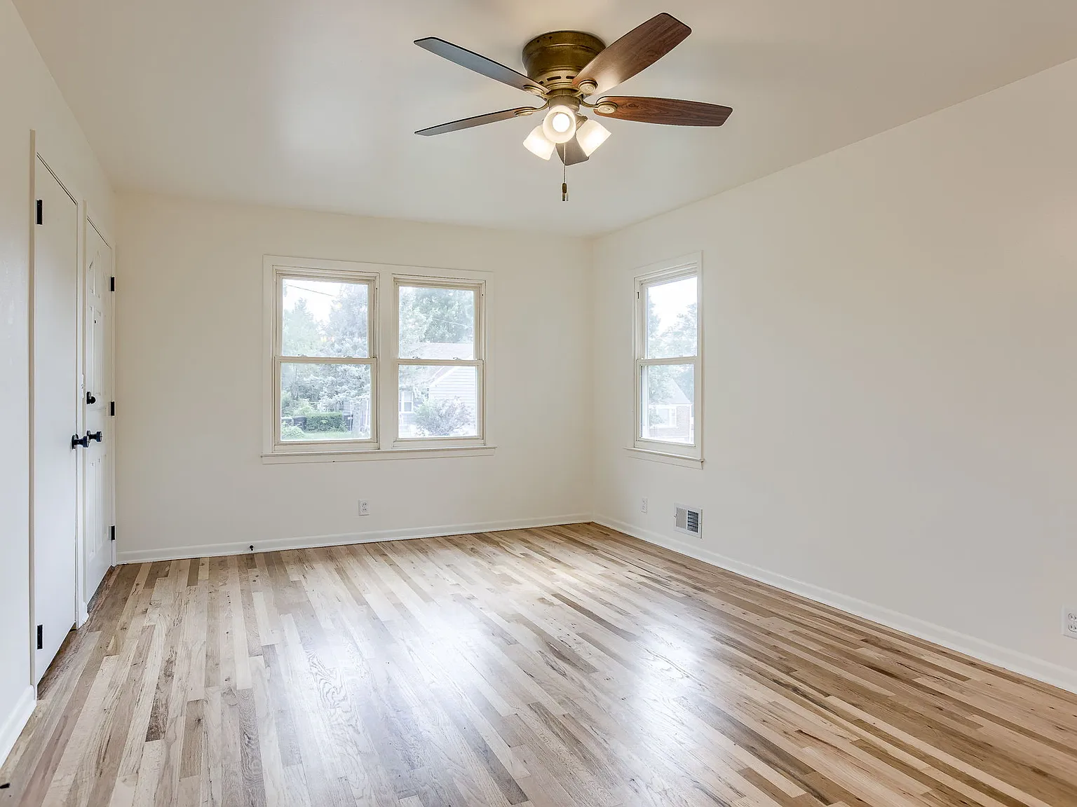 4 bed, 1172 sqft, $1,750 — Photo 2