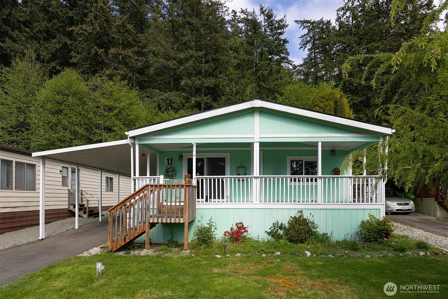 425 Chuckanut Drive N #17 photo 1