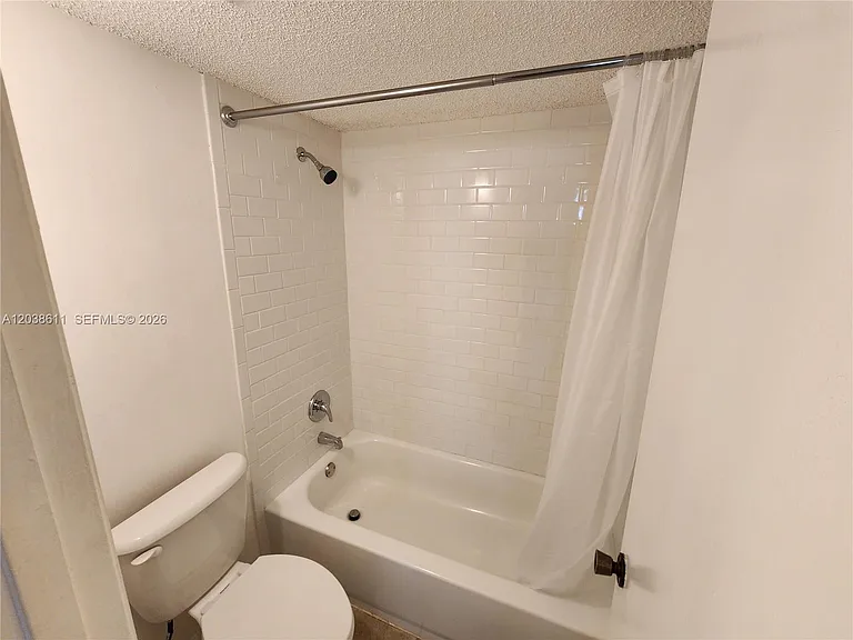 4401 W McNab Rd #16 — Photo 17