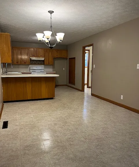 2545 S Nettleton Ave — Photo 6