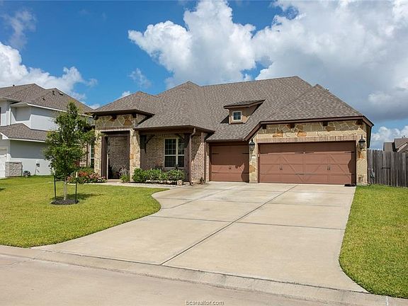 3rd image of 2602 Somerton Ct