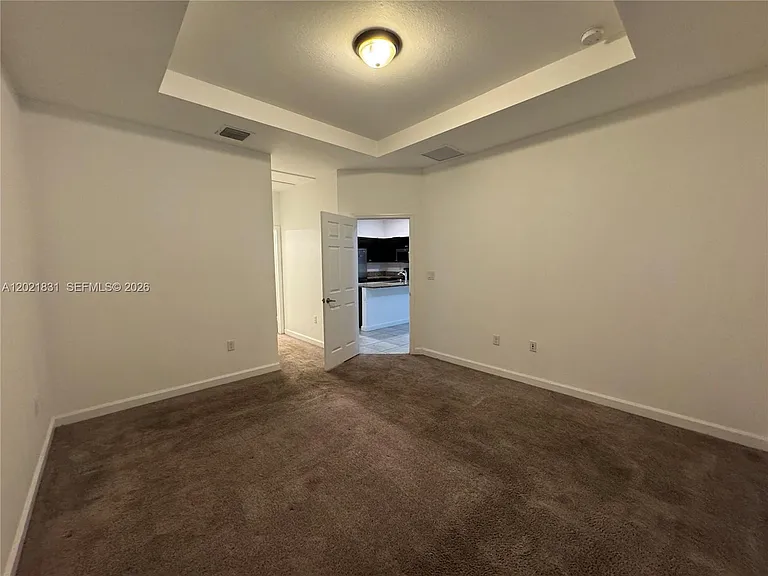 273 SE 31st Ave — Photo 15