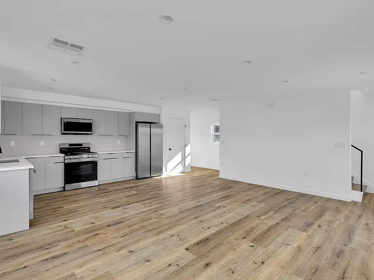 Best Priced Luxury 4 & 5 Bed Townhomes in Mid-City! — Photo 10