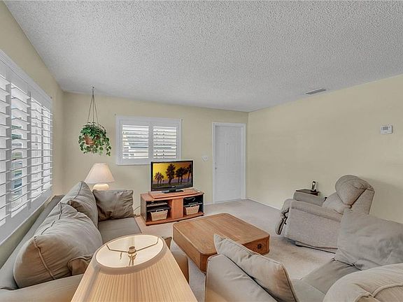 5th image of 6518 Lundeen Way