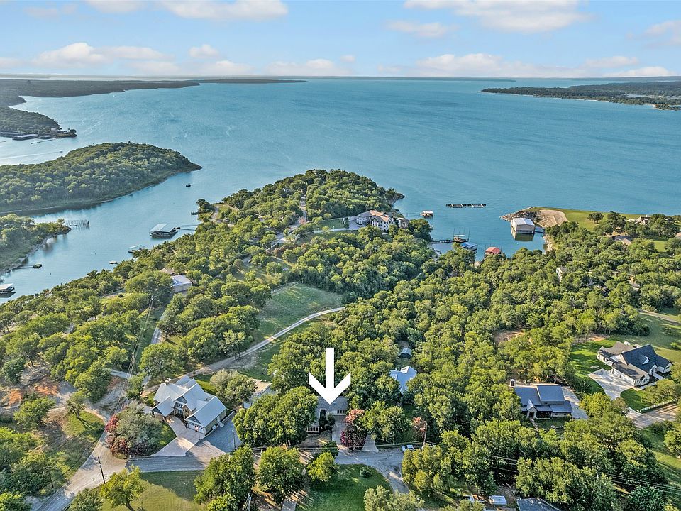 1st image of 787 Lakeview Dr