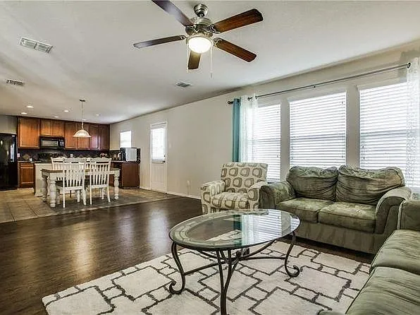 1601 Lionheart Dr — Photo 12