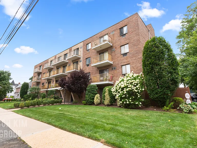 245 Anderson St #4C — Photo 13