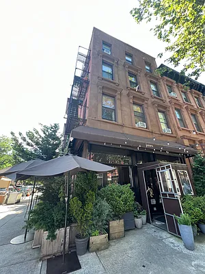 Rented by Compass | media 24