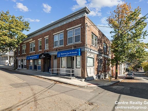 2nd image of 21 Salem St Unit 21
