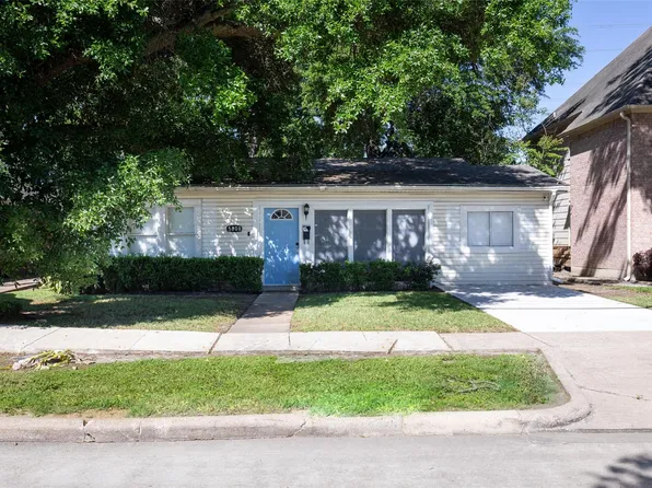 5808 Community Dr, Houston, TX 77005
