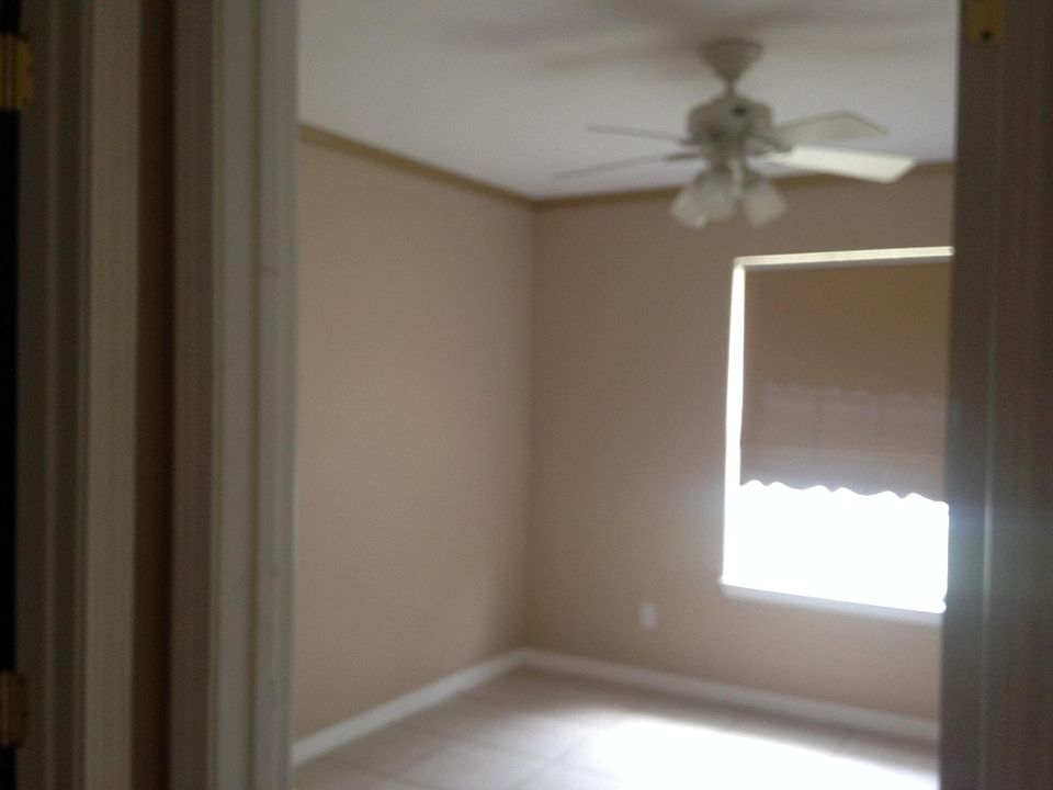 1st image of 1411 N 16th Ave