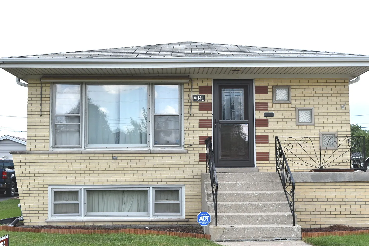 8041 Meade Ave photo 1