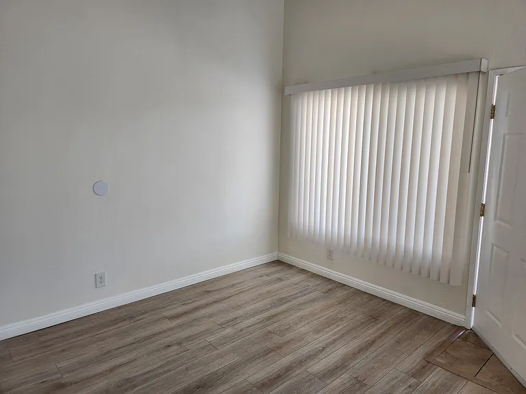 428 N Imperial Ave #C — Photo 12