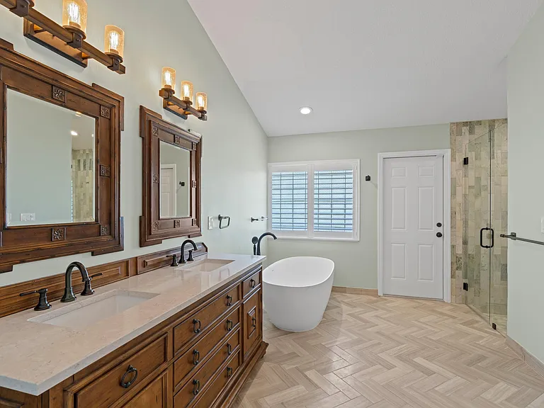7598 Fairway Trl — Photo 12