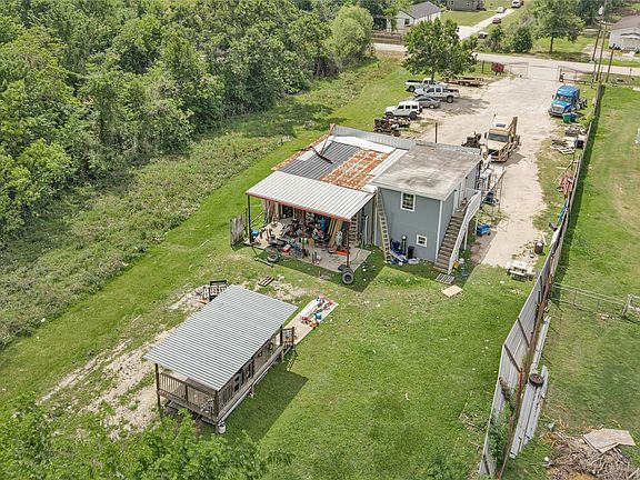 5th image of 811 Coen Rd