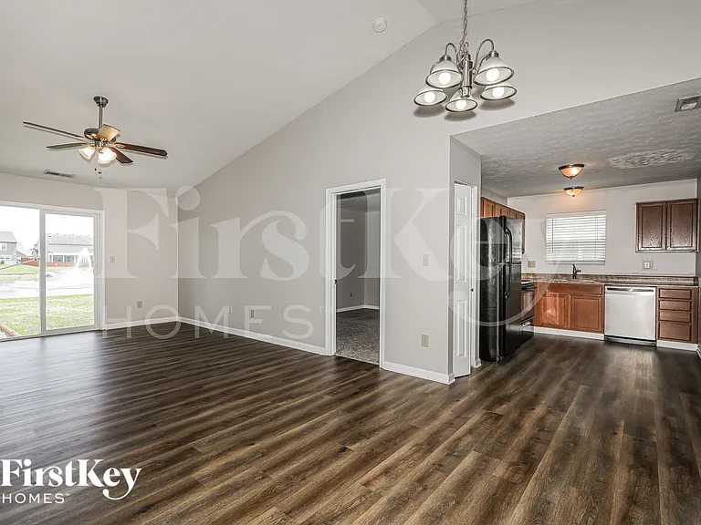 2287 Cedarmill Dr — Photo 5