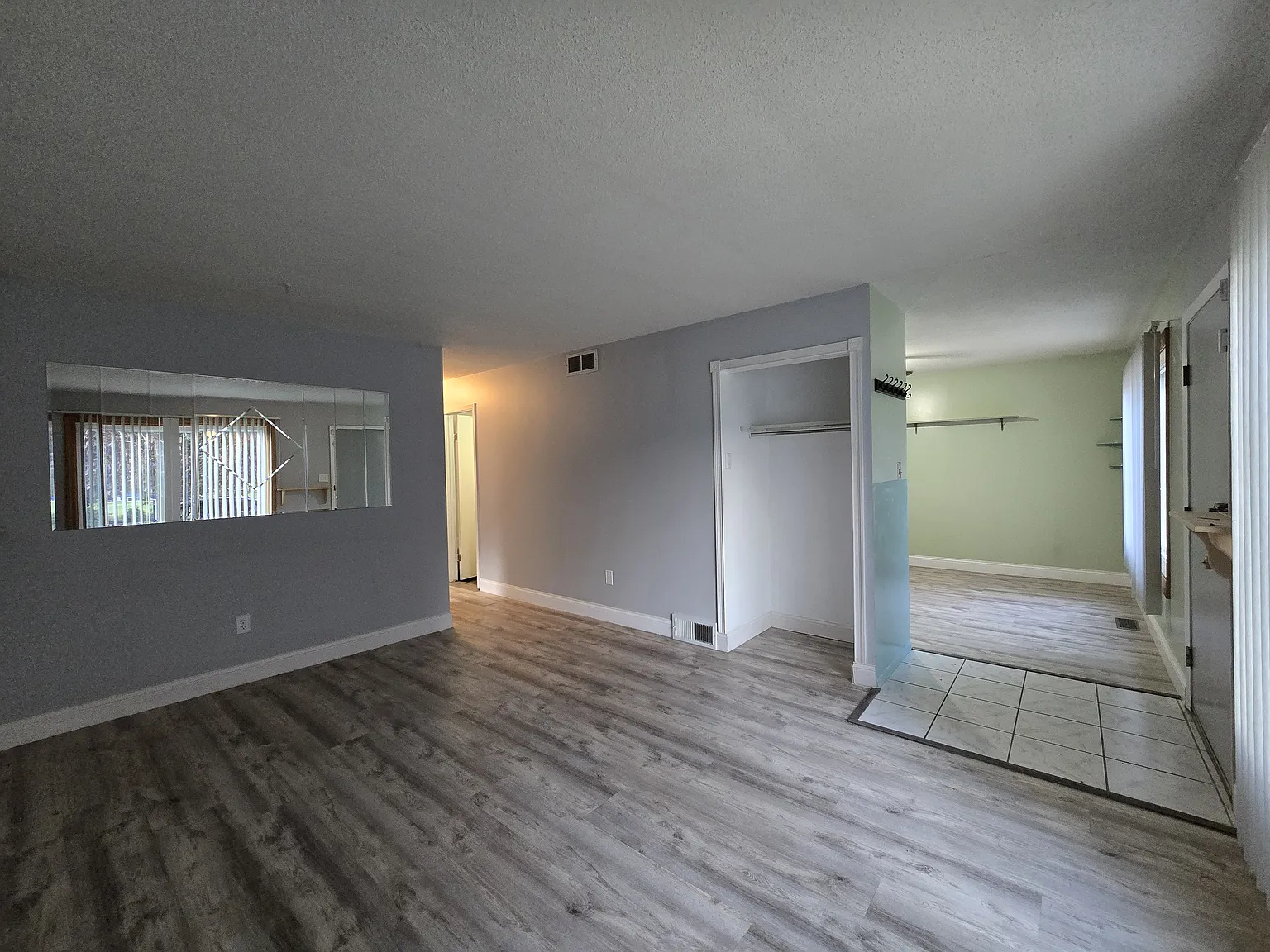 3 bed, 988 sqft, $1,600 — Photo 4