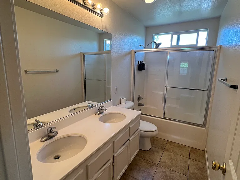 42526 Devant Cir — Photo 35