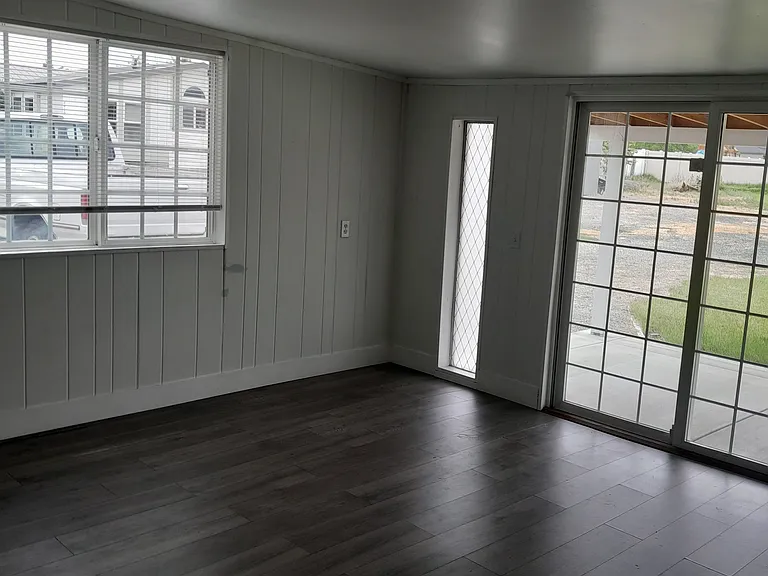 2404 S Vancouver St — Photo 7