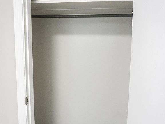 3rd image of 2523 Cedar Ln #10938032