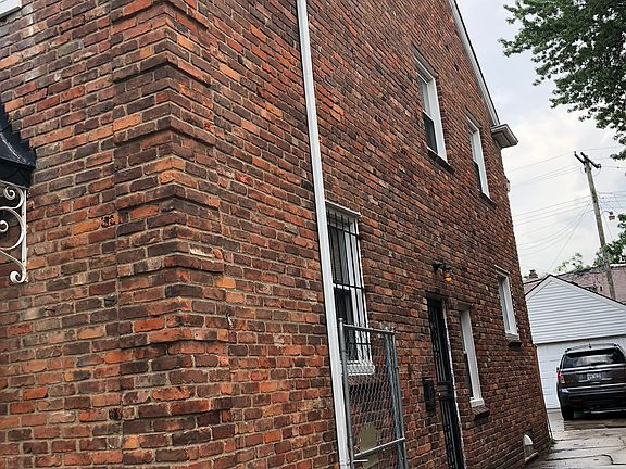 5th image of 18476 Northlawn St