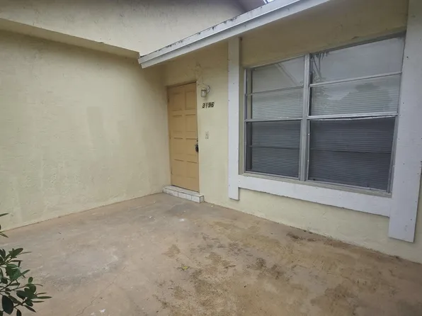 3196 49th Ln S, Lake Worth, FL 33461