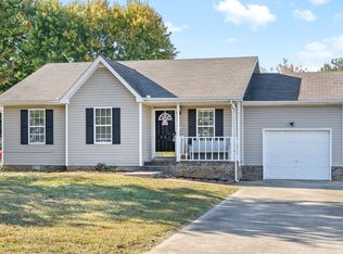 521 Indian Ave, Oak Grove, KY 42262