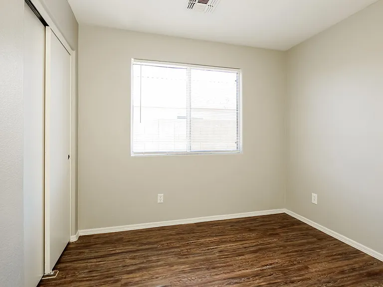 3326 W Shumway Farm Rd — Photo 12