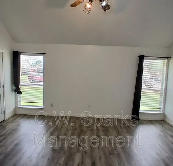 3610 Berrywood Cir — Photo 26