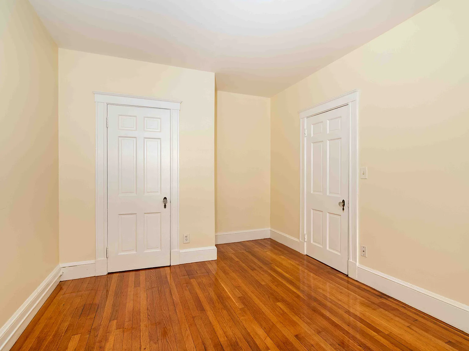 1 bed, 460 sqft, $2,000 — Photo 3