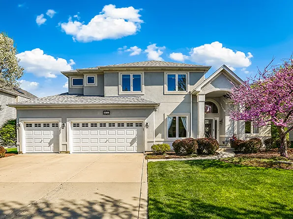 2207 Sisters Ave, Naperville, IL 60564