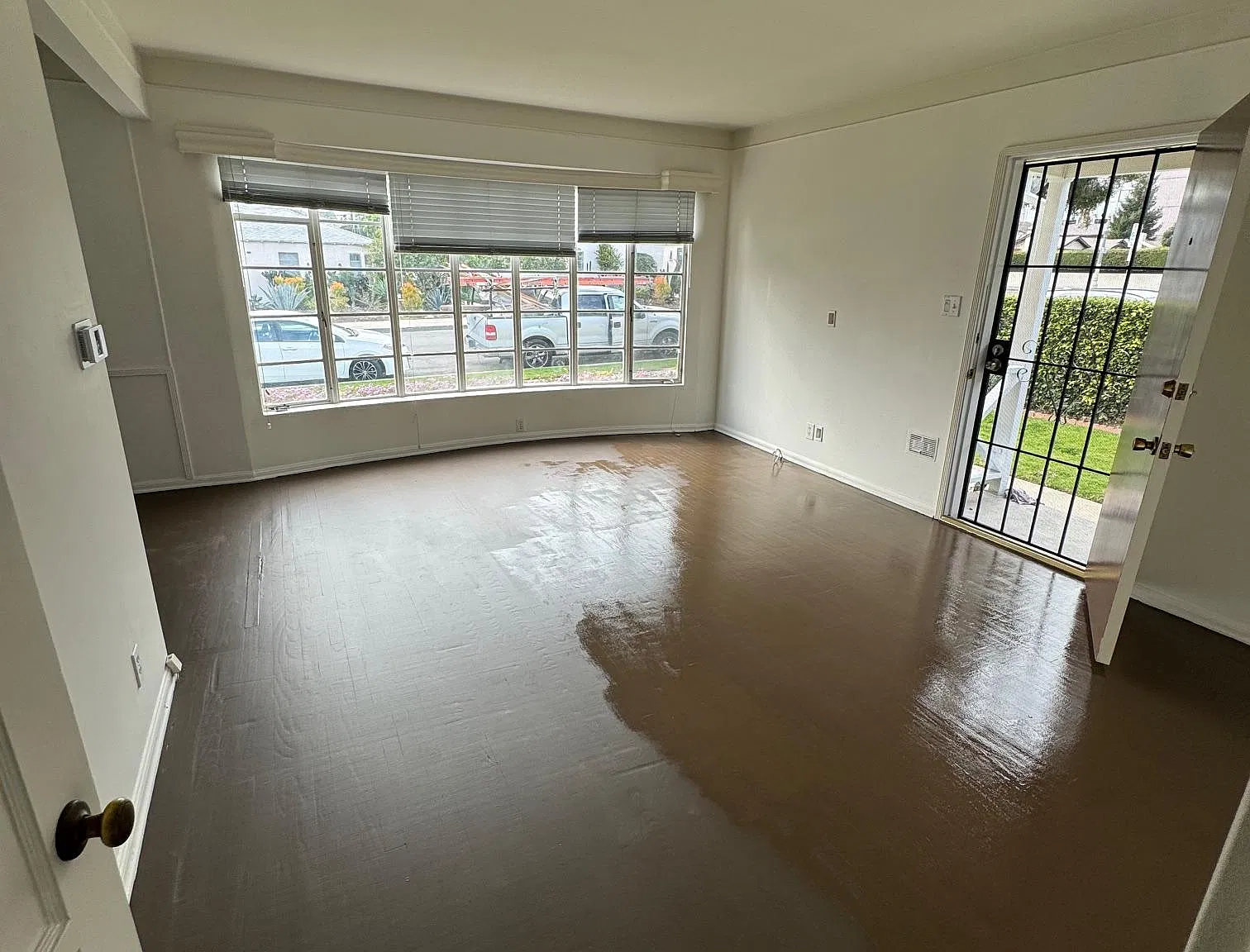 2 bed, 1621 sqft, $3,450 — Photo 2