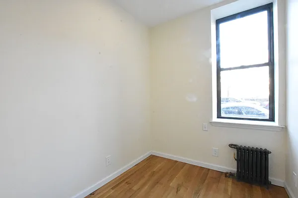 Rented by Clove Realty LLC | media 5