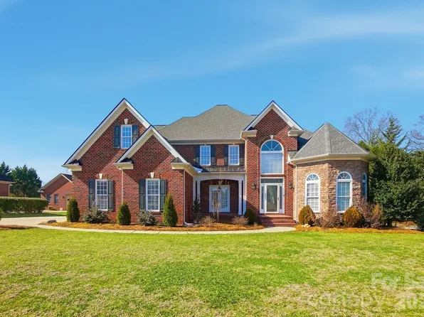 2709 Smith Field Dr, Monroe, NC 28110